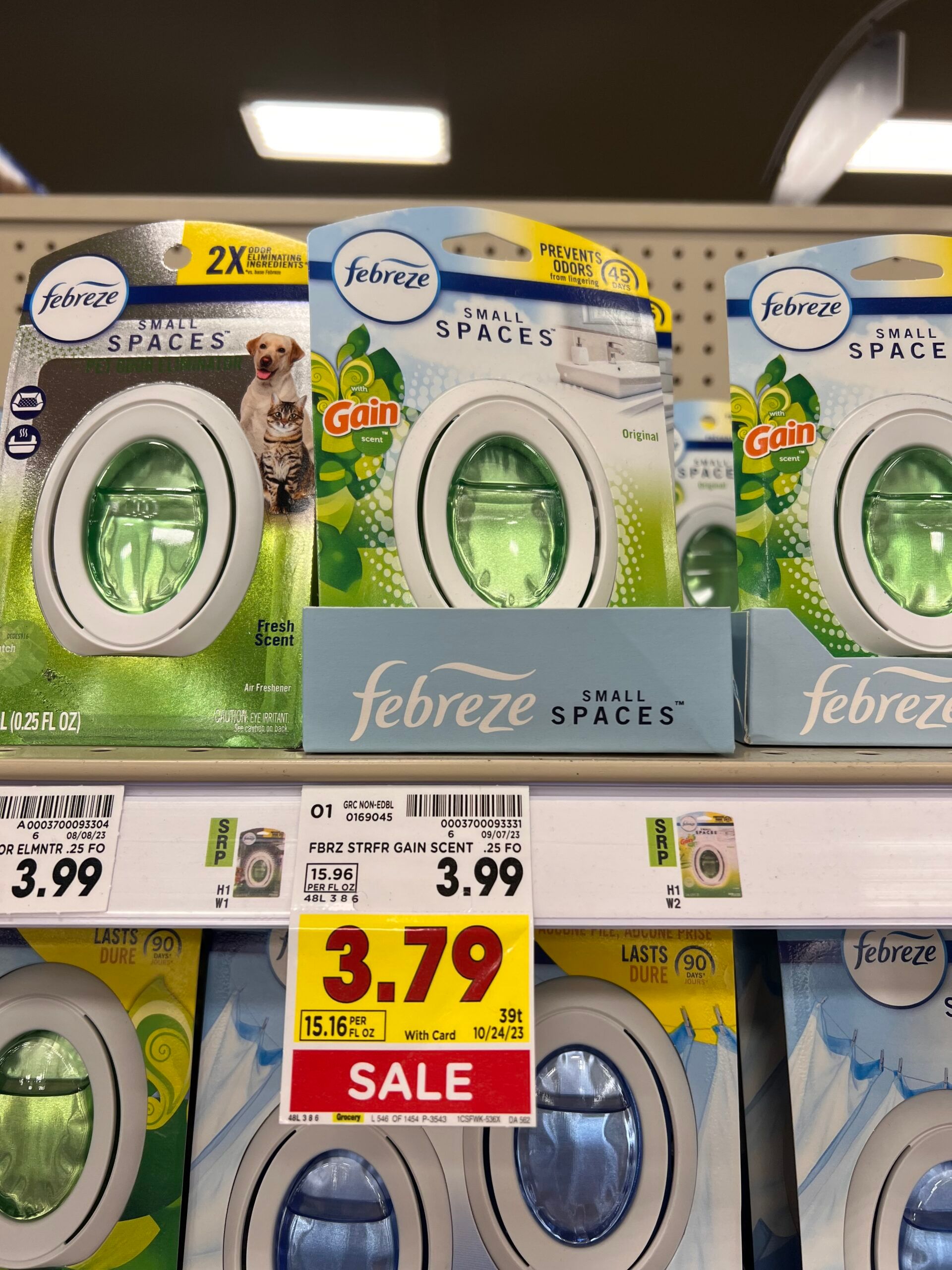 febreze small spaces kroger shelf image 1