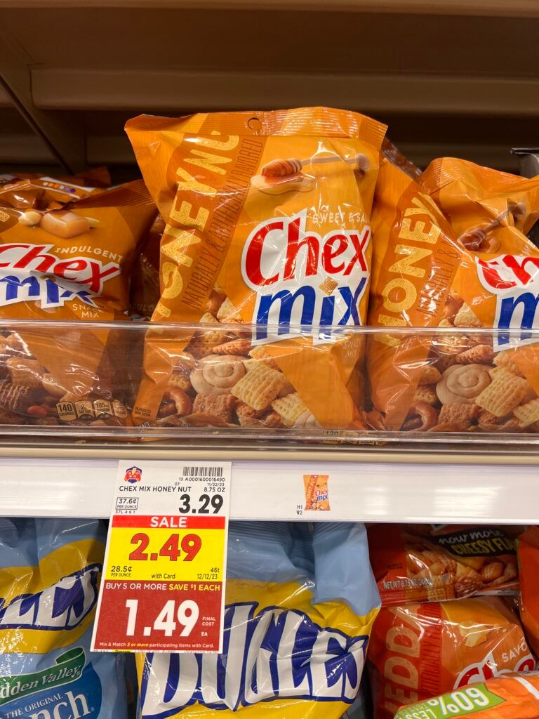chex mix kroger shelf image
