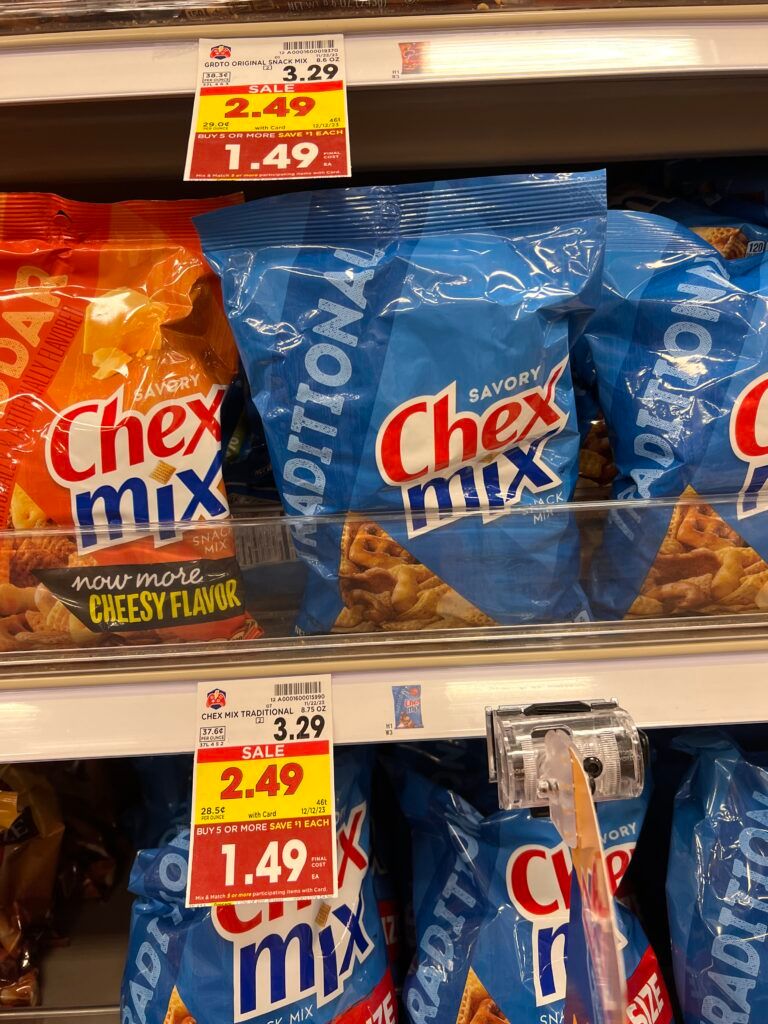 chex mix kroger shelf image