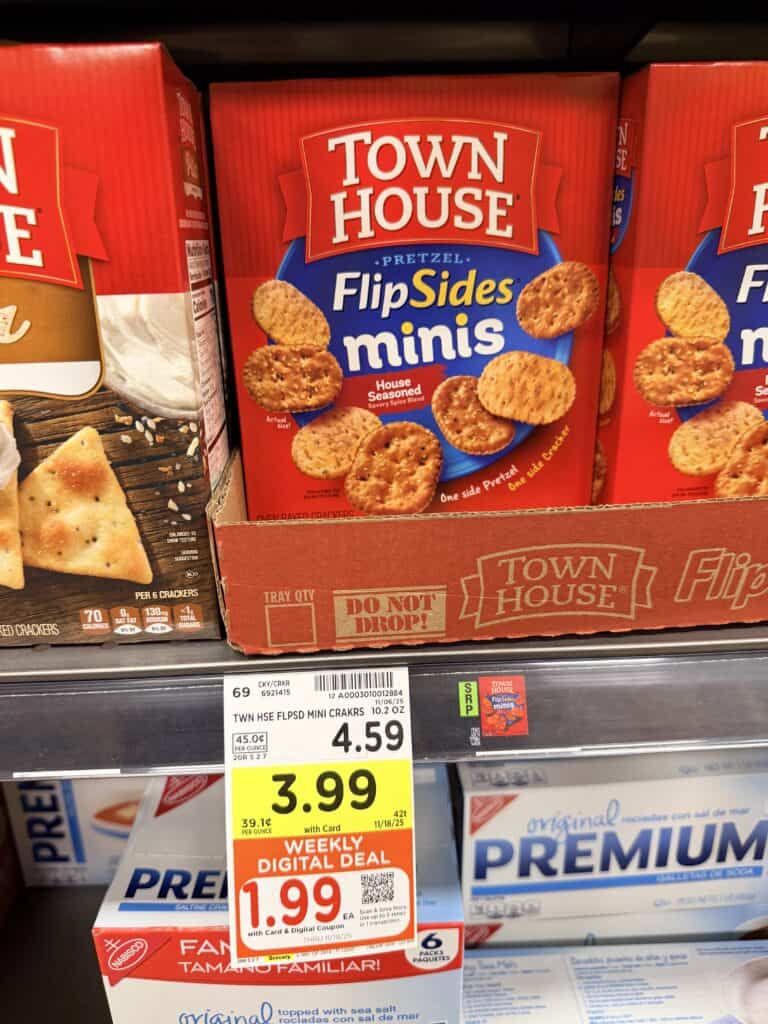 townhouse and club crackers kroger shelf image (1)