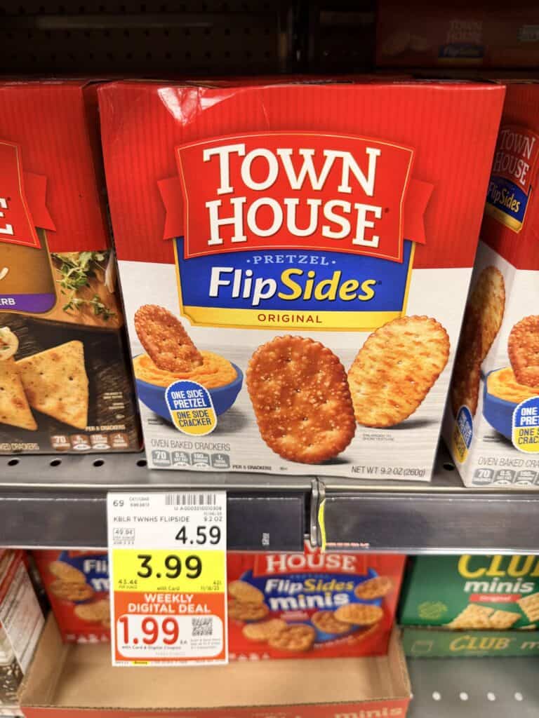 townhouse and club crackers kroger shelf image (1)