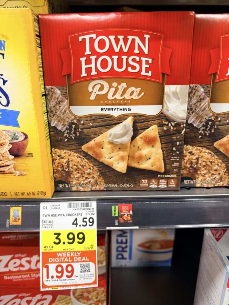 townhouse and club crackers kroger shelf image (1)