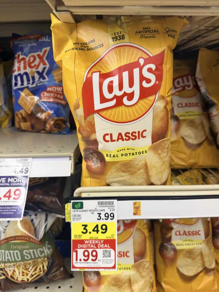 lays and rold gold kroger shelf image (1)