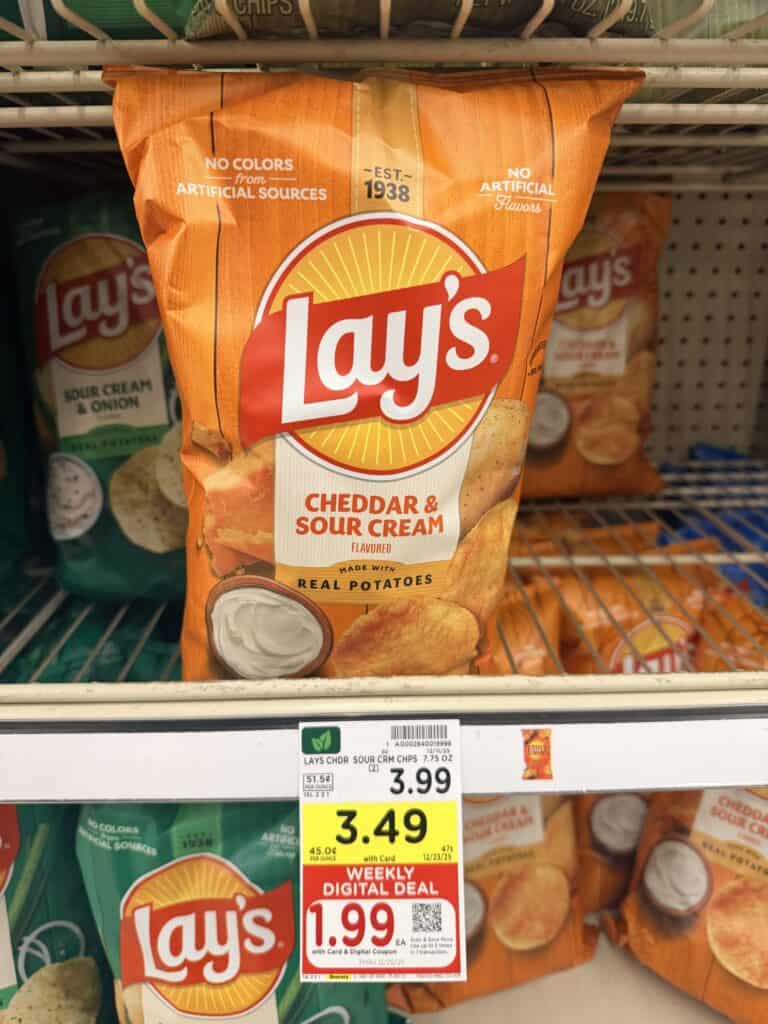 lays and rold gold kroger shelf image (1)
