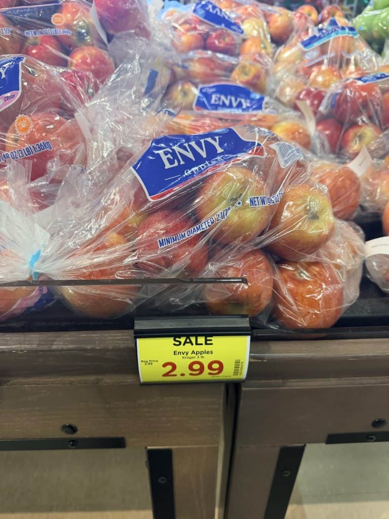 Kroger apples and cuties shelf image