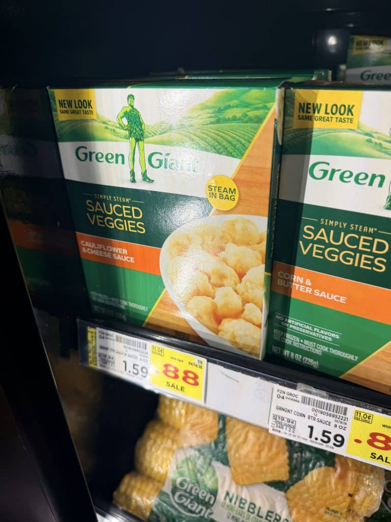 Green Giant and Kroger Frozen Vegetables shelf image