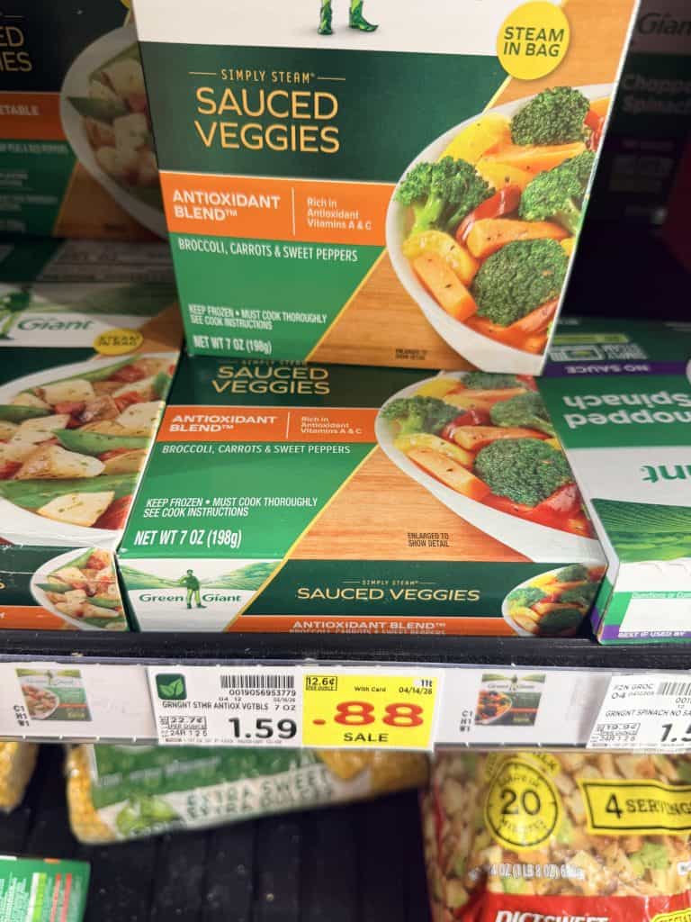Green Giant and Kroger Frozen Vegetables shelf image