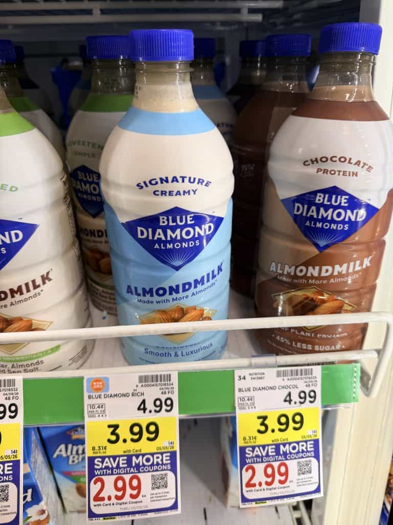 blue diamond almond milk kroger shelf image (2)