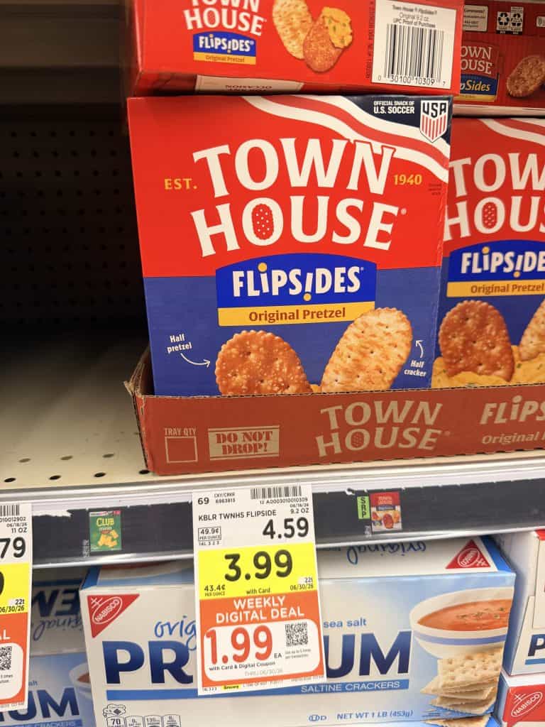 Townhouse and Club Crackers Kroger Shelf Image