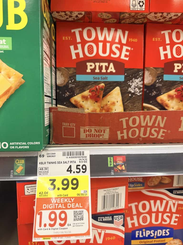 Townhouse and Club Crackers Kroger Shelf Image