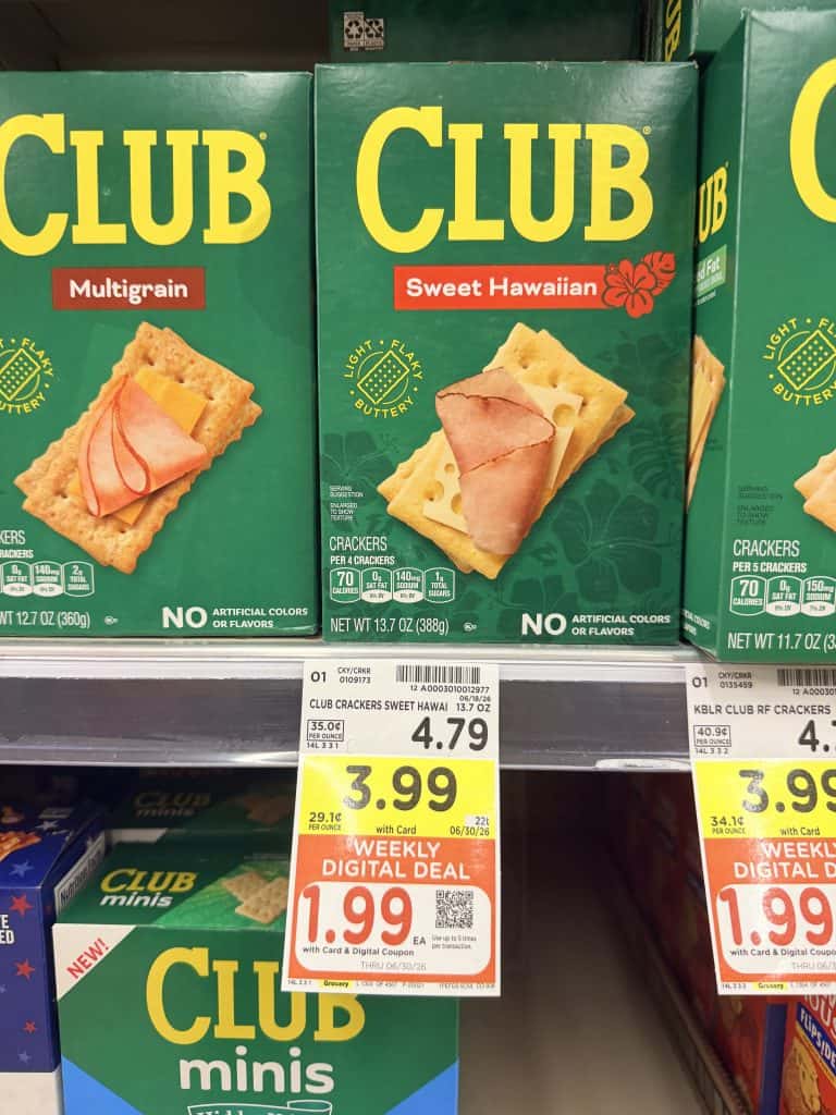 Townhouse and Club Crackers Kroger Shelf Image