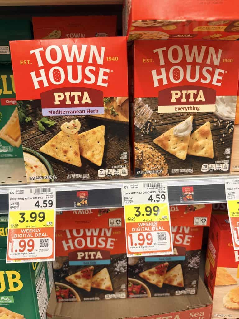 Townhouse and Club Crackers Kroger Shelf Image