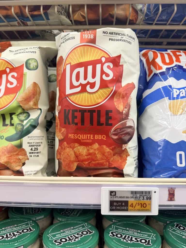 lay's kettle cooked chips Kroger shelf image