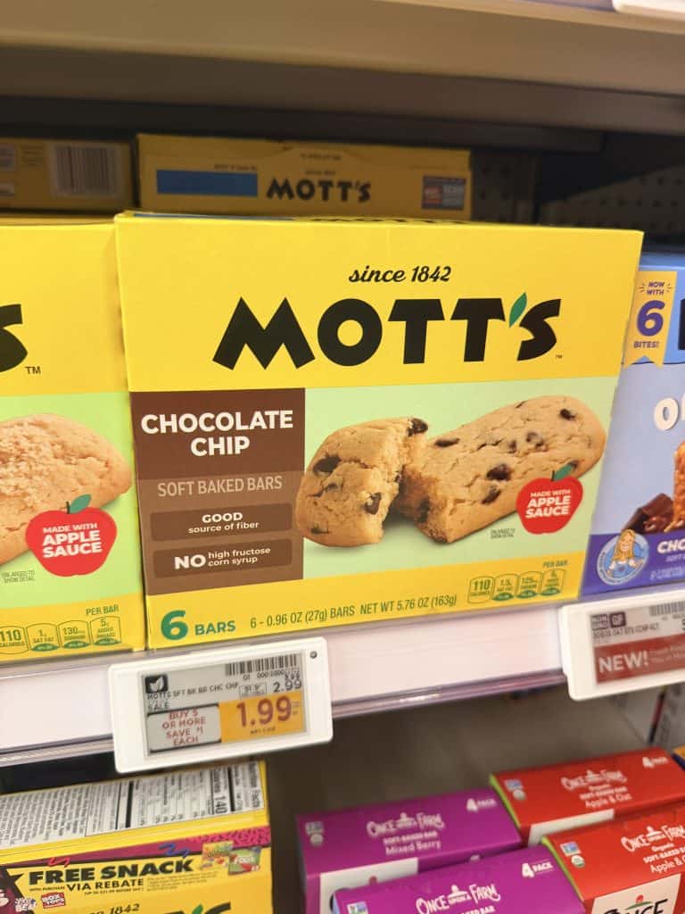 mott's bars kroger shelf image (2)