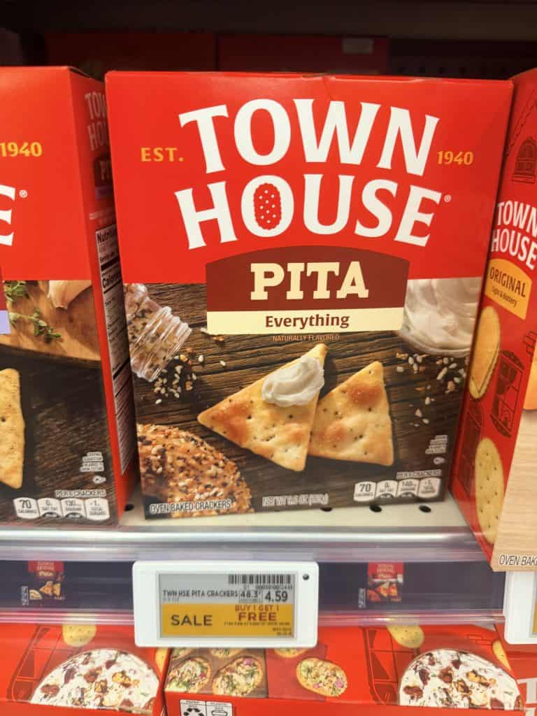 town house crackers kroger shelf image (1)