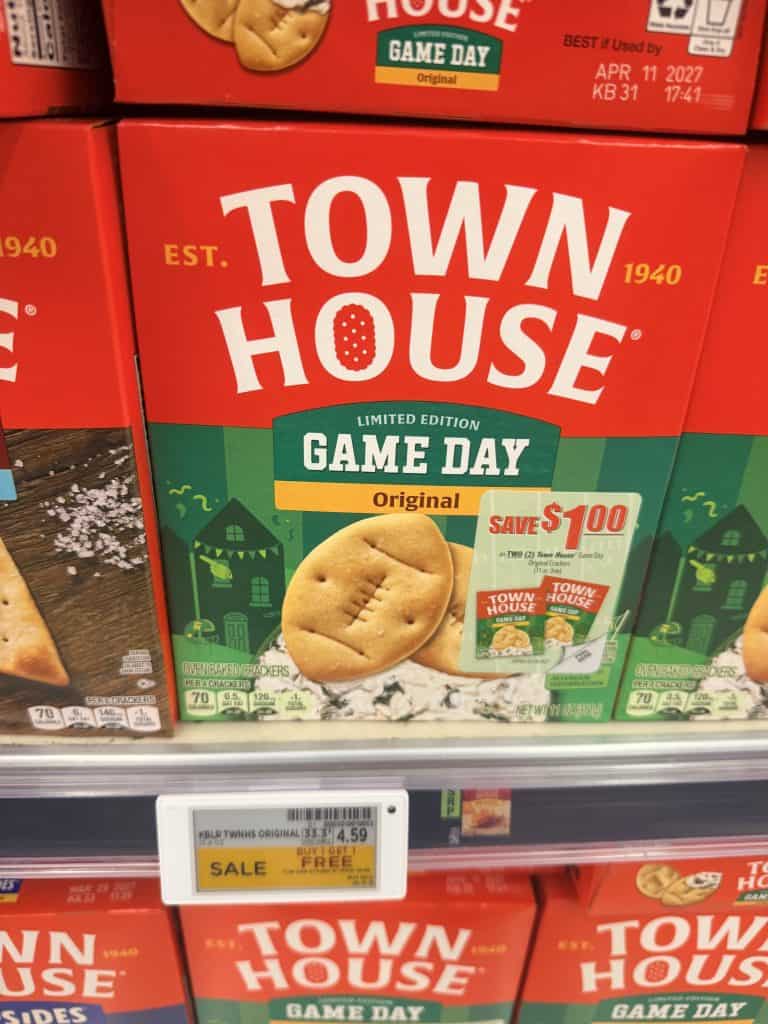 town house crackers kroger shelf image (1)