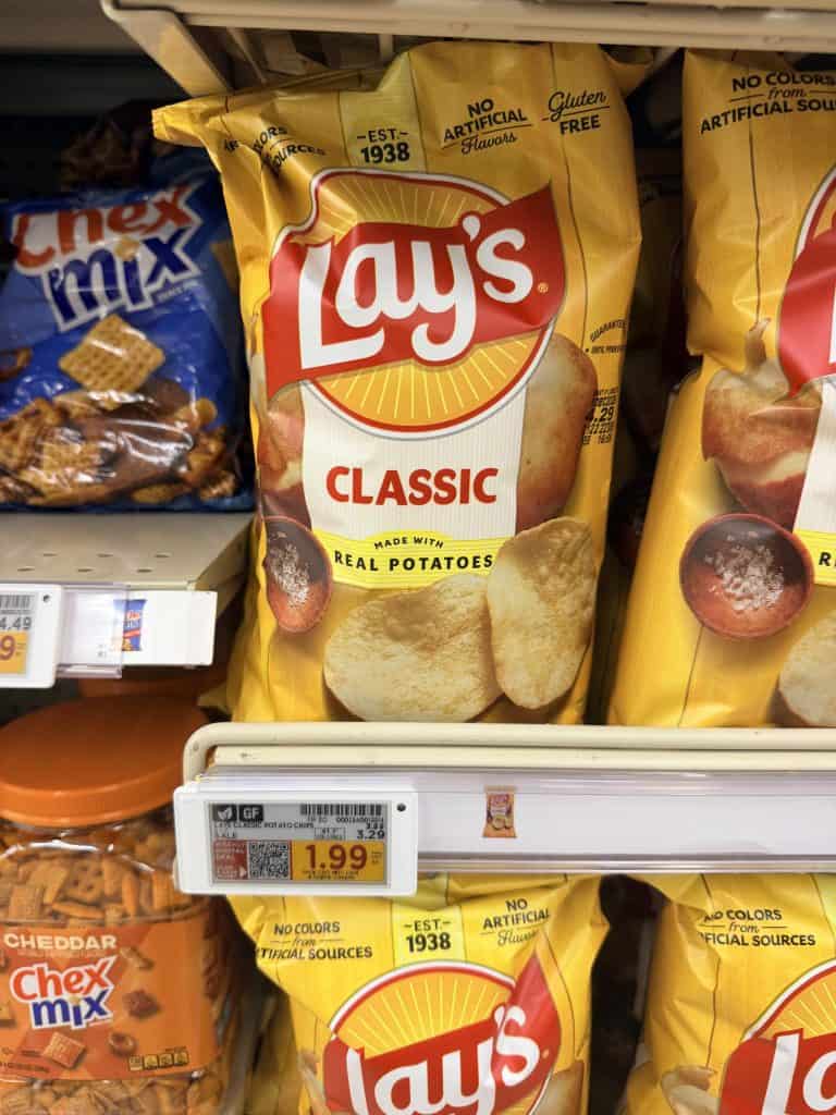 lays kroger shelf image (4)
