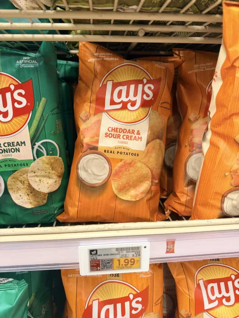 lays kroger shelf image (4)